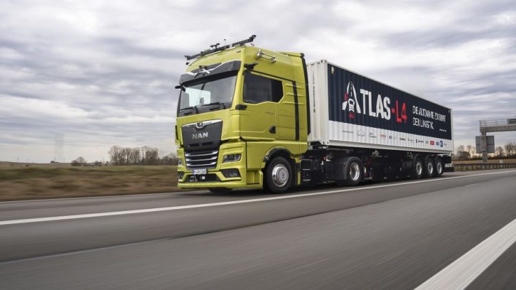 Автономният камион на MAN ATLAS-L4 е готов да излезе на магистрала