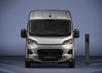 Toyota PROACE MAX завършва пълната и електрифицирана гама на Toyota Professional