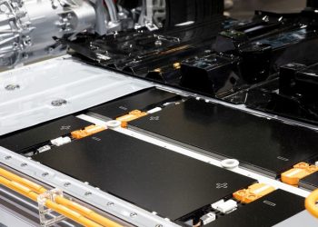 ACEA подкрепя удължаването на правилата за батериите на е-автомобили с 3 години
