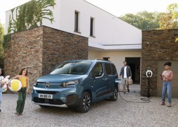 Citroën представя изцяло новия E-Berlingo