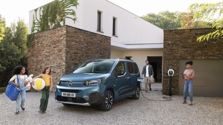Citroën представя изцяло новия E-Berlingo