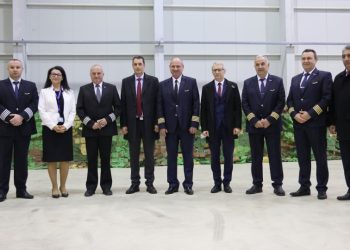 Връчиха бреветите на първите  пилоти на медицински хеликоптери