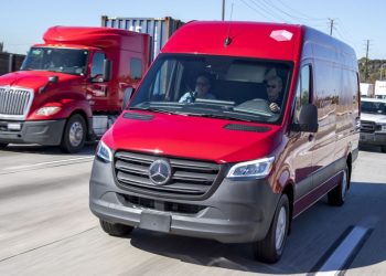 Изцяло новият eSprinter е най-ефективният е-ван на Mercedes-Benz