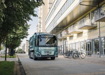 Новият Volvo FM Low Entry е само в електрическа версия