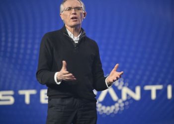 Stellantis подготвя производството на електрически двигатели в Унгария