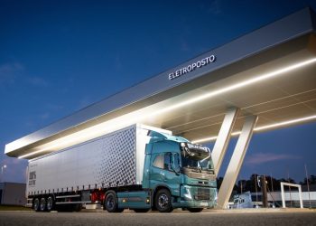 Volvo Trucks достави 145 395 камиони през 2023 г.
