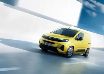 Новият Opel Combo идва с усъвършенствана LED система за предни светлини