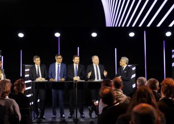 Volvo, Renault и CMA основават компанията за е-ванове Flexis SAS
