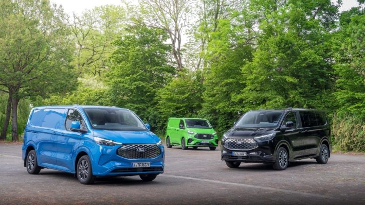 Тест: Ford E‑Transit Custom е създаден, за да бъде еталон