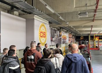 DHL Express посрещна студенти от Технически университет – София