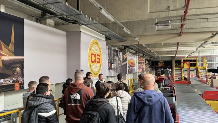 DHL Express посрещна студенти от Технически университет – София