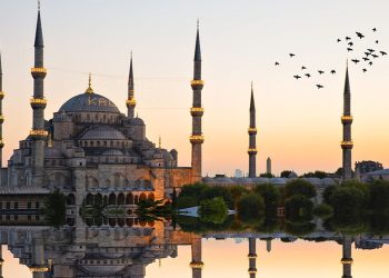 Може ли турският износ да се възползва от рязкото обезценяване на лирата?