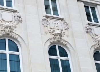Спира дейността на несвързаните електронно пунктове за технически прегледи