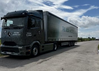 Първи пътни тестове на Mercedes-Benz eActros 600