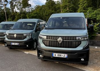 Тест: Новият Renault Master E-Tech