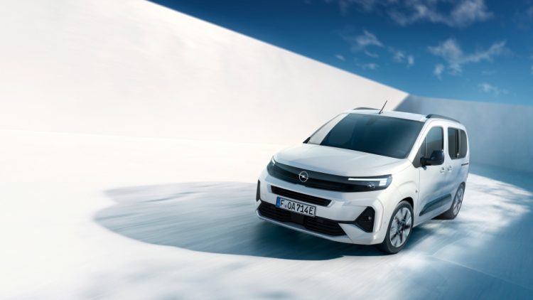 Вановете на Opel – оборудвани с асистиращи системи по последните изисквания