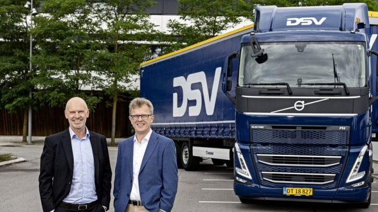 Volvo Trucks получи поръчка за 300 електрически камиона от DSV