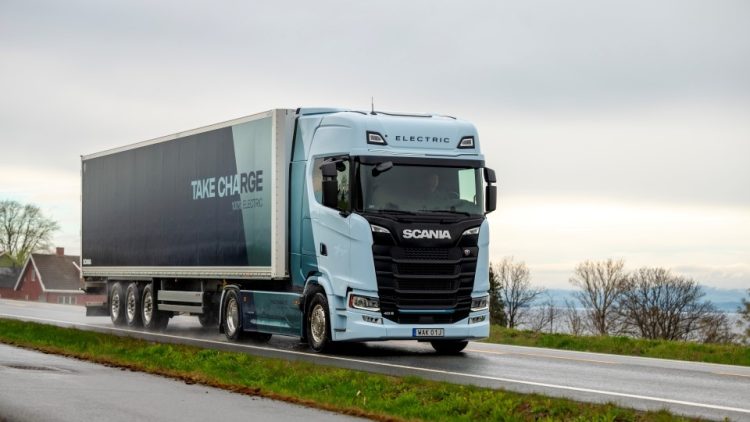 Scania ще покаже пълна гама електрически камиони на IAA в Хановер