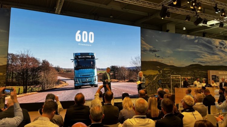Volvo Trucks готви влекач за дълги разстояния с 600 км пробег