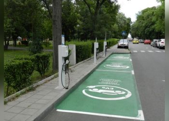 Супер бързото зареждане на електромобили започва от Бургас