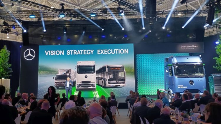 Daimler Truck откри IAA Transportation 2024 с флагмана си Mercedes-Benz eActros 600