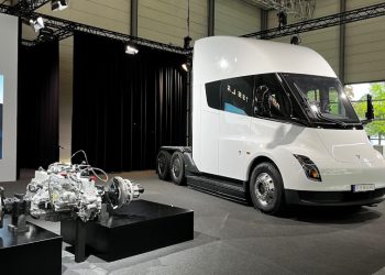 Tesla обяви резултатите от тестовете на електрическия Semi
