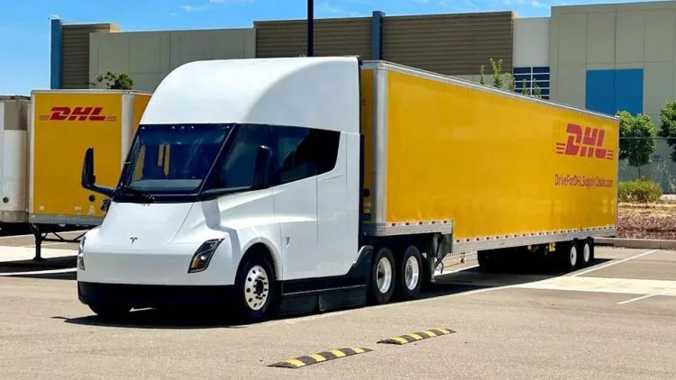 DHL Supply Chain USA обяви за успешни тестовете на Tesla Semi