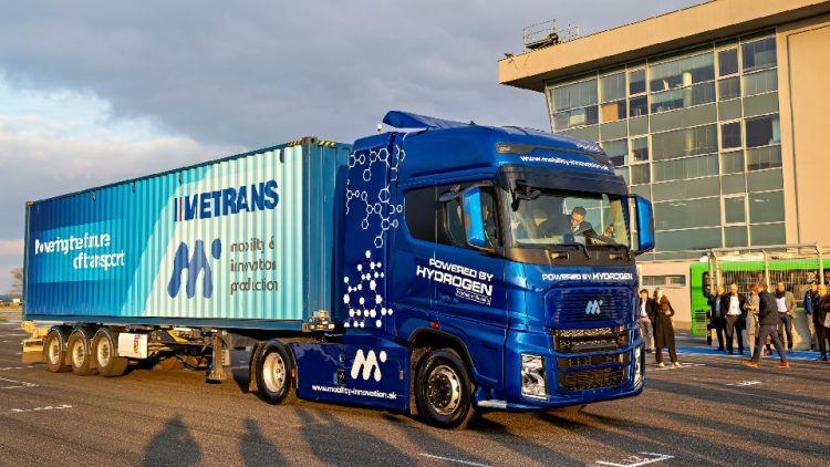 Първият водороден камион от Словакия е на платформа на Ford Trucks