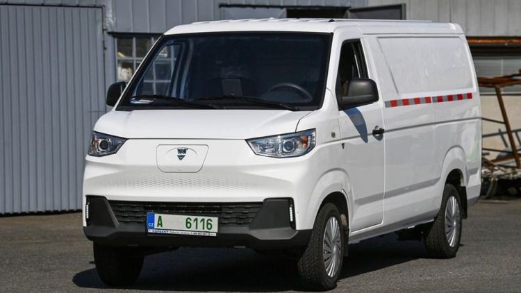 Новият електрическия ван VXT 902 идва от Чехия