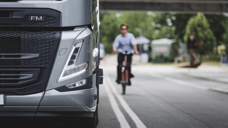 Volvo Trucks е победителят в първия тест за безопасност на камиони Euro NCAP