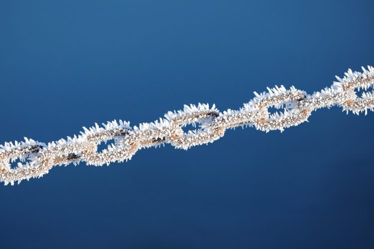 Защо компаниите трудно превръщат новите бизнес стратегии в работещи supply chain решения?