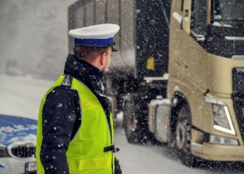 Чуждестранните превозвачи са изправени пред глоби до 2800 евро в Полша