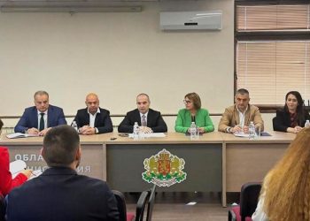 Предлагат законодателни промени за решаване на проблема с автобусния транспорт