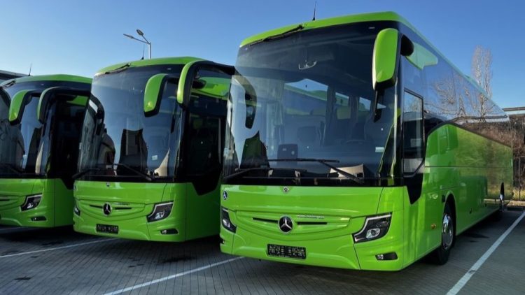 Шест нови Mercedes-Benz Tourismo за Карат-С