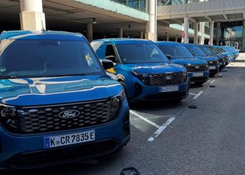 Тест: Ford E-Transit Courier, E-Transit, Transit Connect PHEV и Transit Custom PHEV