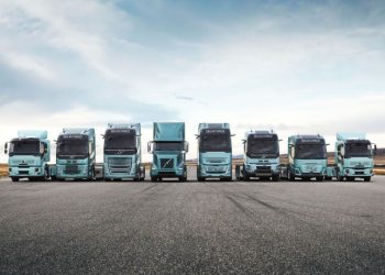 Volvo постигна кота 5 000 продадени електрически камиона 