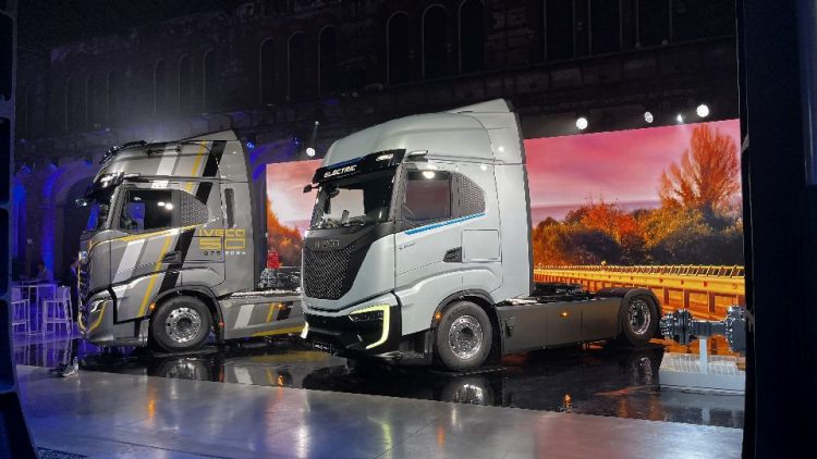 IVECO отбеляза 50 години с новия IVECO S-eWay Artic