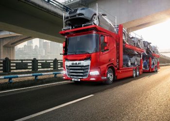 DAF представя шасита за транспорт на автомобили