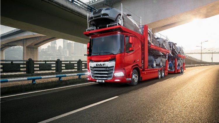 DAF представя шасита за транспорт на автомобили