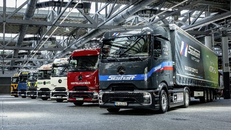 eActros 600 тръгва по дългите логистични маршрути на завода във Вьорт