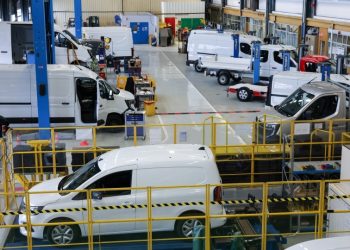 Renault отбеляза 60 години на центъра си за разработка на ванове