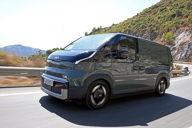 Тест: KIA PV5 – още един ван от новата електрическа вълна