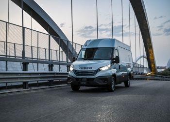 IVECO напредва към интелигентна и безопасна мобилност чрез V2X технология