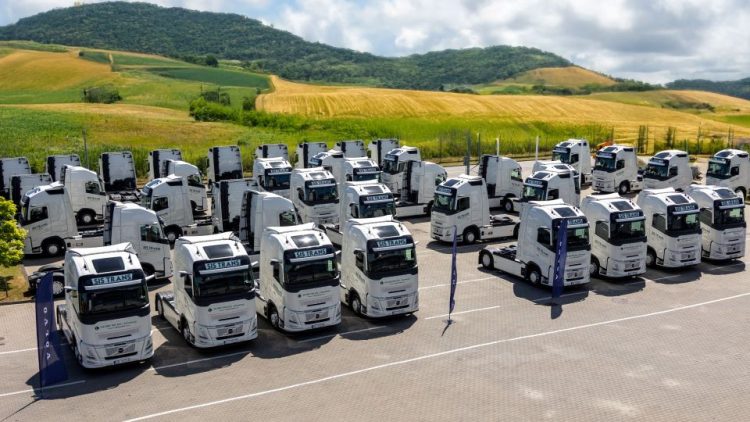 Volvo Trucks получи големи поръчки от HayWay Group в САЩ и Европа