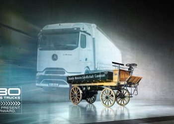 Mercedes-Benz Trucks Classic стартира юбилейната година с първия камион в света