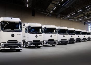 Mercedes-Benz Trucks и Girteka договориха доставката на 500 броя Actros L ProCabin