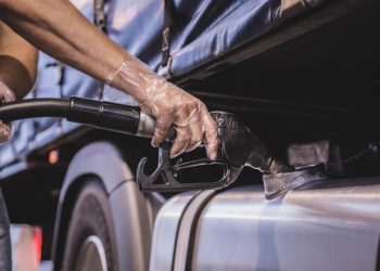 КРИБ настоява за спешни мерки срещу високите цени на петрола и природния газ