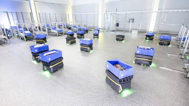IFOY: FastBots роботите на SSI Schäfer