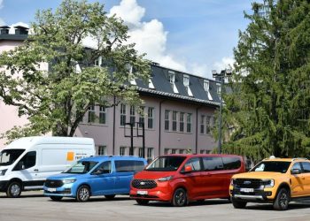 Moto-Pfohe представи лекотоварната PHEV гама на FordPro със специален тест драйв