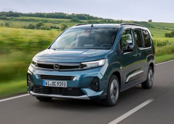 Opel Combo предлага избор за всеки – бензиново, дизелово или изцяло електрическо задвижване